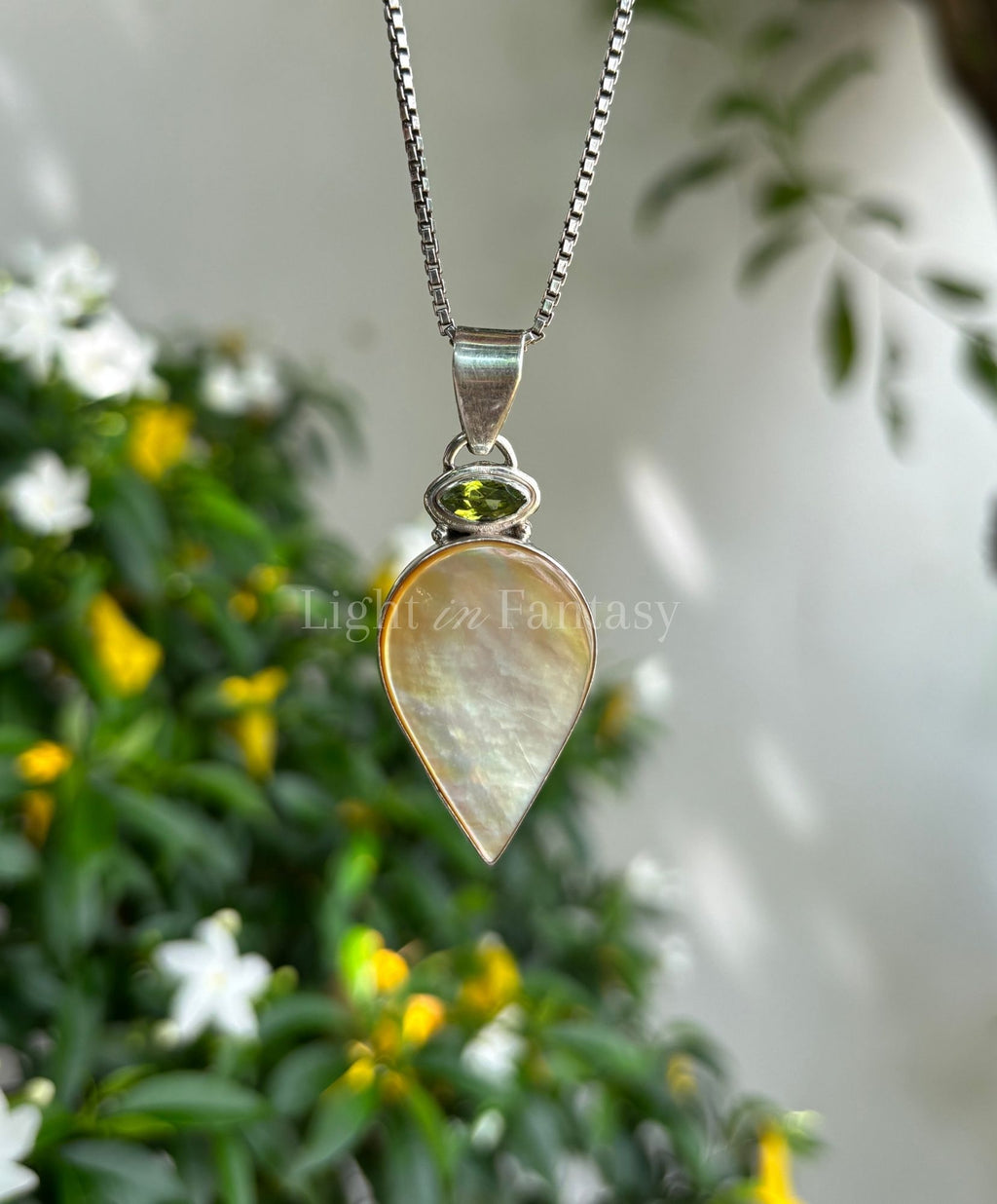 SERENITY- MOP Pendant