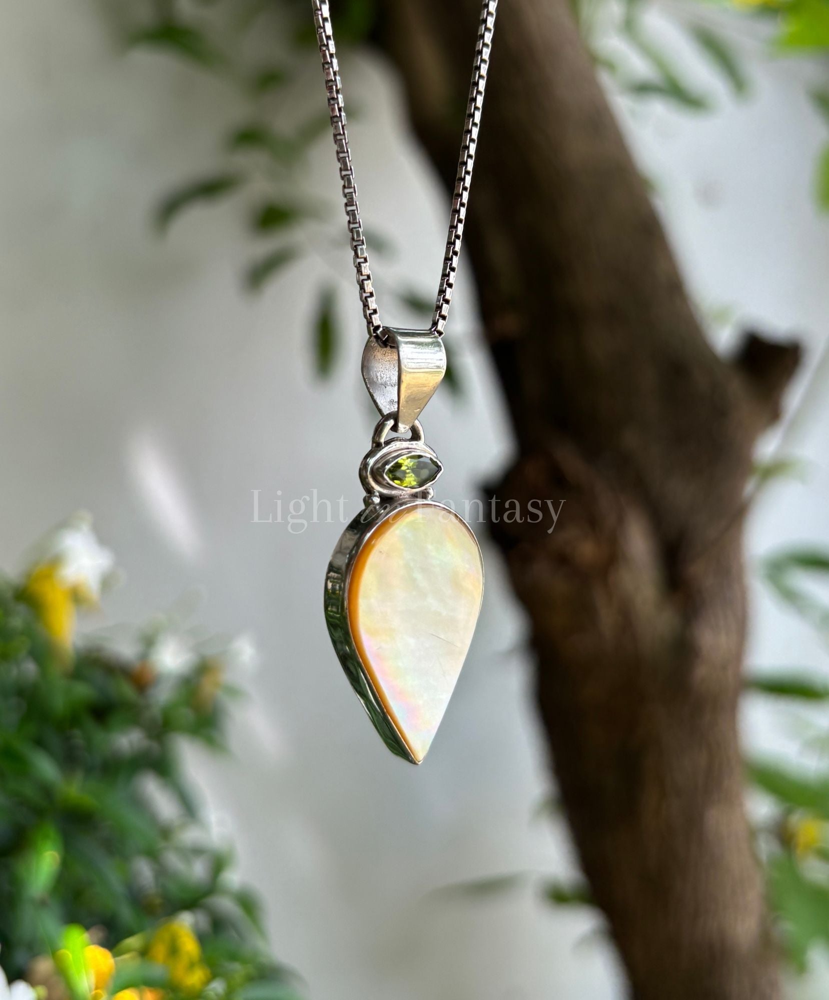 SERENITY- MOP Pendant